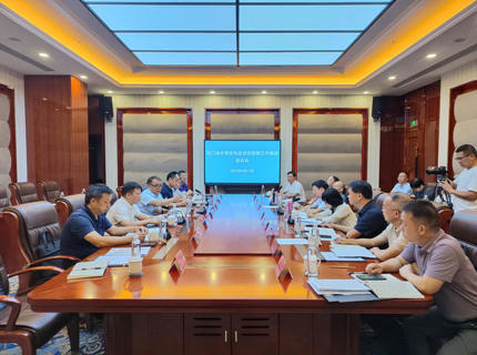 王志宏与石门县委书记吴兴国交流座谈