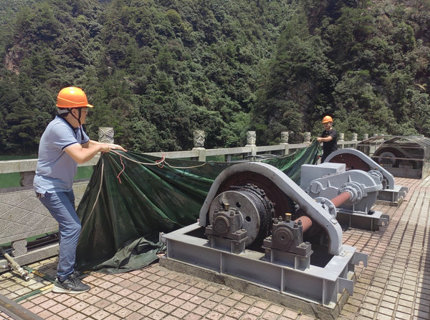 人民长江报载文：烈日下 “澧”最美