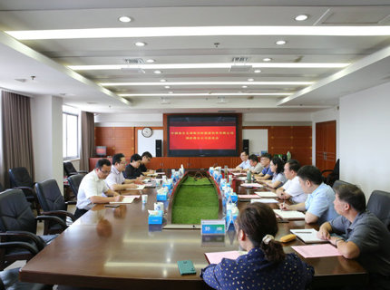 陈印辉与南水北调集团新能源投资有限公司卢健一行交流座谈