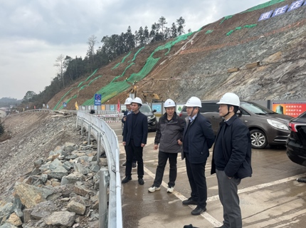 公司领导赴金塘冲水库枢纽工程和洞庭湖区重点垸堤防加固一期工程调研