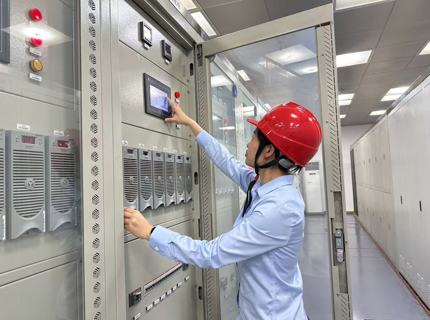 巾帼绽芳华 匠心写青春