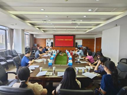 李雪辉讲授深入贯彻中央八项规定精神学习教育专题党课