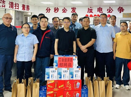 徐磊带队到全州优能公司调研检查并开展“送清凉”慰问