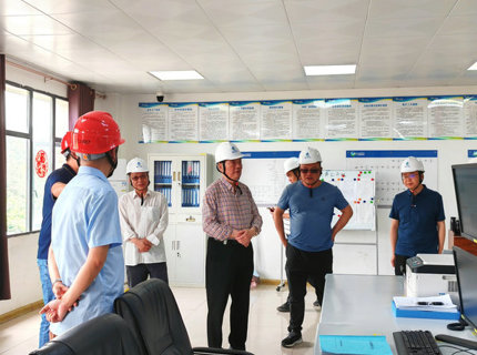 王孝忠到公司所属风电场考察调研